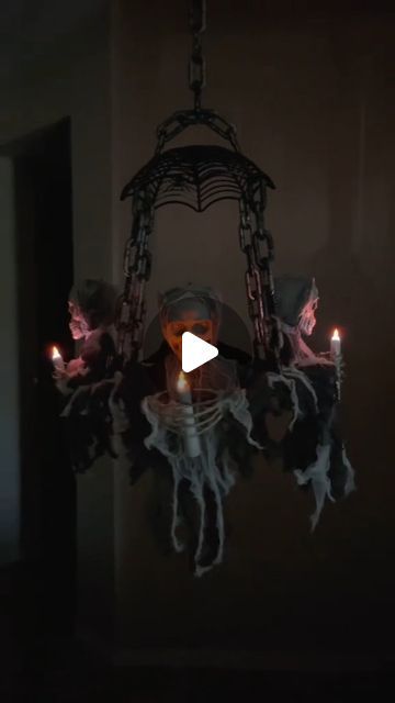 DollarTree Craft on Instagram: "DollarTree Hallowen Chandelier 👻🛠🎃 Creator @lou_flores 🙏 . . . . . . . . . . . #dollartreecrafts #dollartree #dollartreefinds #dollartree #dollartreegadgets #dollartreecommunity" Dollar Tree Halloween Chandelier Diy, Dollar Store Chandelier Diy, Diy Dollar Tree Chandelier, Dollar Tree Halloween Chandelier, Halloween Chandelier Diy, Diy Halloween Chandelier, Halloween Chandelier Decor, Halloween Decoration Diy, Lou Flores