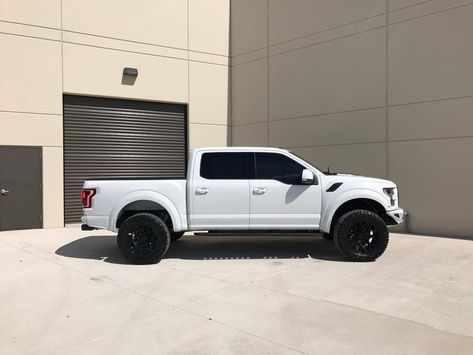 White Lifted Ford F-150 Boasts Contrasting Black Additions — CARiD.com Gallery Black Ford Raptor, Ford F150 2013, Ford F150 Lifted, 2018 Ford F150, Ram Trx, Ford F150 Lariat, Bronze Wheels, Truck Rims, Ford Trucks F150