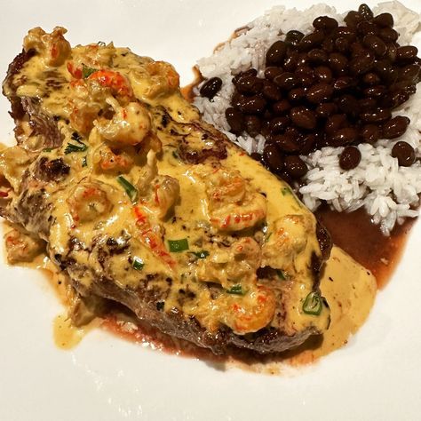 Steak With Crawfish Sauce, Cajun Crawfish Cream Sauce, Crawfish Julie Sauce Recipe, Creole Cream Sauce Recipe, Crawfish Cream Sauce Recipe, Cajun Creole Sauce, Steak Cream Sauce, Crawfish Dishes, Steak Toppings