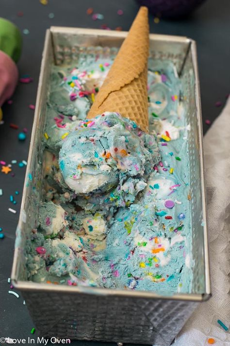 Every birthday should include the best birthday cake ice cream! This no-churn cake batter ice cream is SO easy to make, naturally colored and never fails to bring a smile. Sprinkles for everyone! #no churn ice cream recipes #cake batter ice cream #best birthday cake ice cream Churn Ice Cream Recipes, No Churn Ice Cream Recipes, The Best Birthday Cake, Birthday Cake Ice Cream, Cake Batter Ice Cream, Best Birthday Cake, Frozen Yogurt Recipes, Ice Cream Birthday Cake, Cake Ice Cream