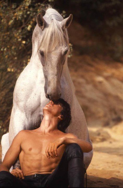 Hmmm.. hunk and horse.. perfect picture.. Patrick Swayze, Dirty Dancing, Pretty Horses, Limassol, Horse Love, 인물 사진, A Horse, Beautiful Horses, Beautiful Creatures