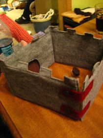 Felt Castle, Fabric Games, Felt Houses, Felt Play Mat, Felt House, Astoria Hotel, Homemade Toys, Peg People, Waldorf Astoria