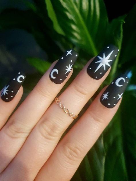 Matte Black Witchy Nails, Server Nails, Witchy Nails Square, Moon Phase Nails, Astrology Nail Art, Astrology Nails, Nails Moon, Gell Nails, Stars Nails