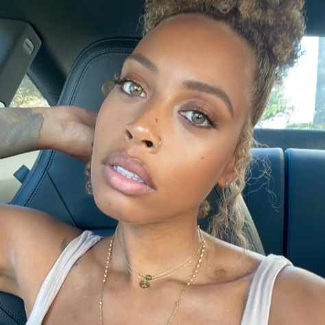 (1833) Melli Monaco - YouTube Melli Monaco, Soul Glow, Make Videos, Brown Girl, Beautiful Woman, Pretty Face, Honeycomb, Monaco, Cinnamon