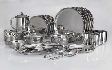 Stainless steel dinner sets gives you royal feeling that any plastic or fancy dinner set can not give at the cost. Stainless Steel Crockery, Steel Dinner Set, Plastic Dinner Set, Indian Kitchen Utensils, Dinner Set Design, Rahu Ketu, Steel Utensils, Crockery Design, Stainless Steel Kitchen Utensils