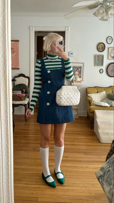 Twee Tumblr Fashion, Early 60s Outfits, Classic Girly Outfits, Quirky Librarian Fashion, 60s Modern Fashion, 60s Inspired Outfits 1960s, Casual 60s Outfits, Cute Fun Outfits, Twee Fashion 2010s