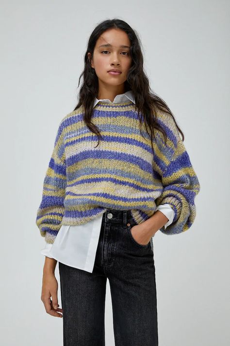 Pull Bear Outfits, Pull And Bear Outfit, Striped Knitwear, Striped Knitted Sweater, Multicolor Sweater, Crochet Tops Free Patterns, Pull And Bear, Winter Trends, Knit Outfit