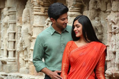 Sita Ramam Film Images, Sita Ramam, Dulquer Salmaan, Mrunal Thakur, Afghani Clothes, Sita Ram, Movie Pic, Cute Couple Dp, Indian Star