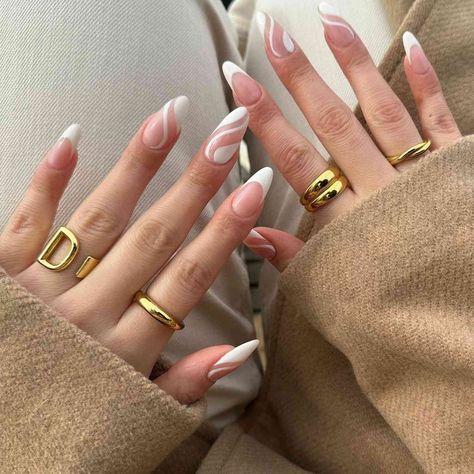 20 Easter Nail Designs to Try for a Soft Spring Touch French Nails Design, November Nail Designs, Summer Nails 2023, Trending Nails, November Nails, Cute Nails For Fall, Nails 2023, Acrylic Nails Coffin Short, Minimalist Nails