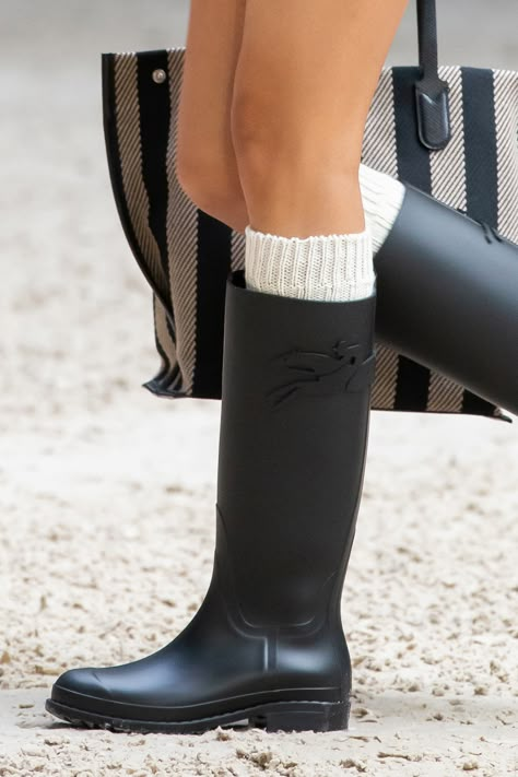 Chic Rain Boots, Knee High Rain Boots, Rain Boots Fall 2022, Longchamp Rain Boots, Capsule Shoes, High Rain Boots, Rain Boots Outfit, Armor Boots, Monogram Boots