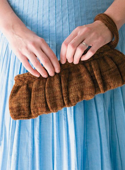 Knit Wool Clutch (Free Knitting Pattern) Clutch Pattern Free, Knit Clutch, Knitted Clutch, Knit Bags, Clutch Pattern, Knit Purse, Sewing Bags, Knitted Wit, Purse Patterns