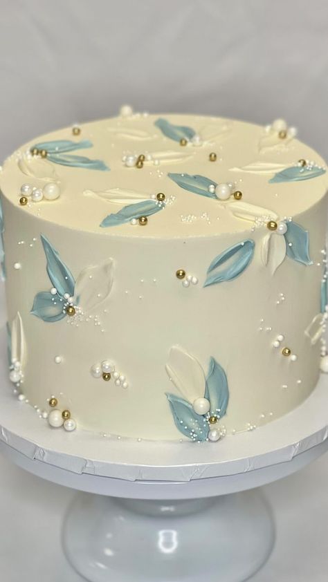 Birthday Cake With Flower Design, White Blue And Gold Cake, Simple Cake Decorating Ideas Birthday, Something Blue Cake, Elegant Cake Designs Classy, Engagement Cake Blue, Stencil Cakes Ideas, Wedding Bento Cake, Sweet 16 Bday Cakes