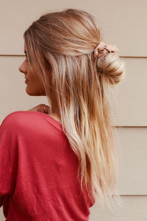 With a Scrunchie Curl Hairstyle, Asian Men Hairstyle, Braided Half Up, Elegant Wedding Hair, Long Blonde, Half Up Half Down Hair, Trending Hairstyles, Half Up Hair, Long Blonde Hair