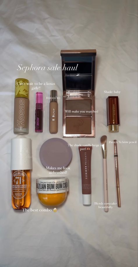 Small Makeup Collection, Kosas Makeup, Rangement Makeup, Haut Routine, Eye Makeup Images, Makeup Bag Essentials, Eye Makeup Pictures, Makeup Product, Makeup Needs