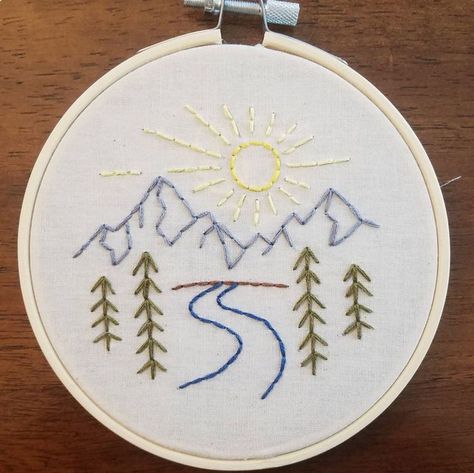 Surf Embroidery Designs, Embroidery Mountains Simple, Embroidery Designs Beginner, Embordery Clothes, Mountain Embroidery, Embroidery Simple, Embroidery Stitches Beginner, Hand Embroidery Patterns Free, Clothes Embroidery Diy