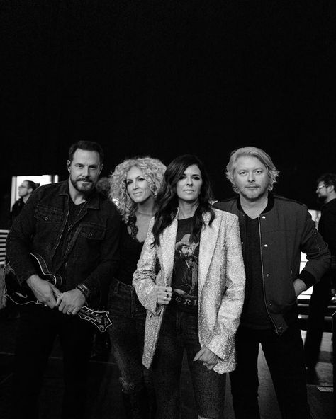 Anything is possible with Little Big Town! The Big Town 1987, Try That In A Small Town Svg, Famous In A Small Town, Little Big Town, Modern Cowboy, Just A Small Town Girl, Country Music Artists, Country Music Singers, Country Singers