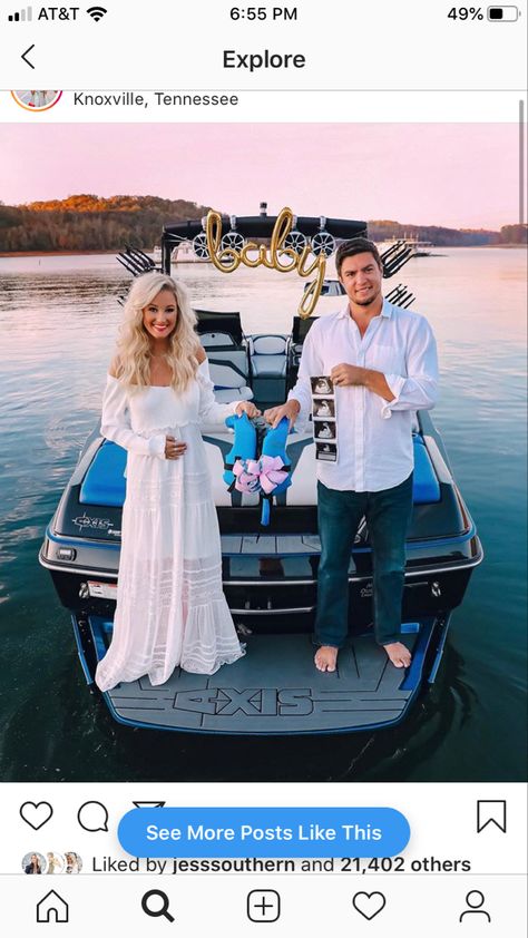 Cute baby announcement on a boat Nautical Baby Announcement, Boat Gender Reveal Ideas, Lake Baby Announcement, Boat Baby Announcement, Boat Pregnancy Announcement, Boat Maternity Photos, Fishing Baby Announcement, Summer Pregnancy Announcement, Boat Engagement