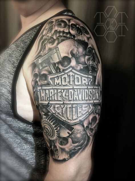 Harley Davidson Skull Tattoo, Harley Davidson Tattoo, Biker Tattoos Designs, Harley Tattoo, Harley Skull, Piston Tattoo, Hd Tattoos, Skull Tattoo Designs, Harley Tattoos