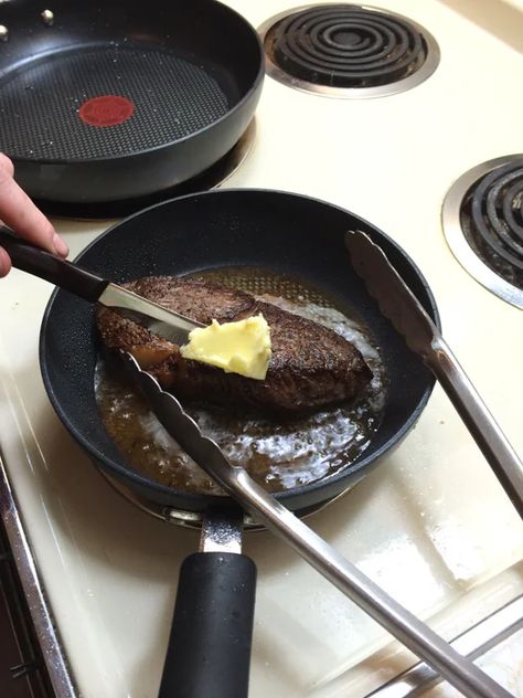 Pan Cooked Steak, Steak Recipes Pan, Pan Fried Steak, Steak On Stove, Pan Fry Steak, Grilling The Perfect Steak, Cooking Steak, Fried Steak Recipes, Meals To Cook