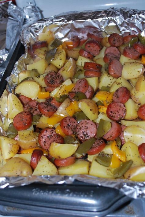 Smoked Sausage and Potato Bake - Delish Grandma's Recipes Smoked Sausage And Potato Bake, Sausage And Potato Casserole, Smoked Sausage And Potato Recipe, Sausage And Potato Bake, Smoked Sausage Recipes, Sausage Dishes, Potato Bake, Sausage Potatoes, Diner Recept