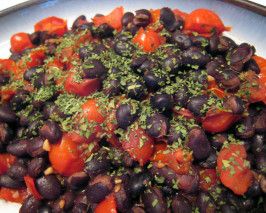 Black Beans and Tomatoes - Hot and Spicy Recipe Black Beans, Spicy Photo, Beans And Tomatoes, Canning Whole Tomatoes, Black Bean Recipes, Bento Lunches, Tasty Lunch, Hot And Spicy, Kitchen Magic