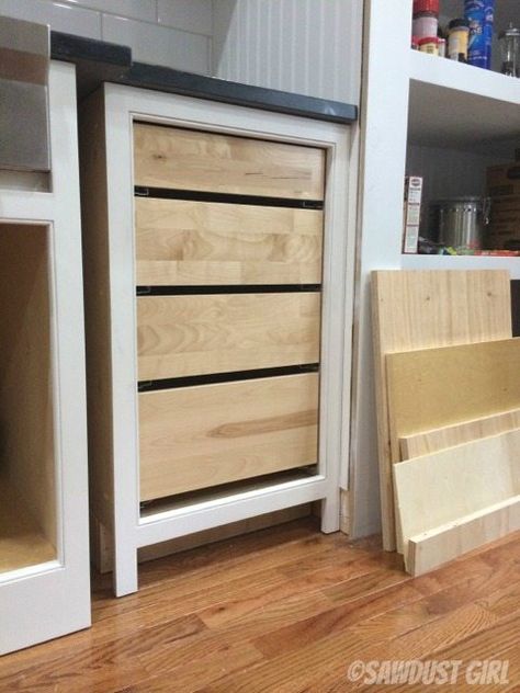 Tips for installing inset drawers on Faceframe cabinets. Home Depot Cabinet Hack, Men Closet Ideas, Decor House Ideas, Diy Storage Drawers, Shaker Cabinets Kitchen, Inset Drawers, Living Room Lighting Ideas, Wall Molding Design, Room Lighting Ideas