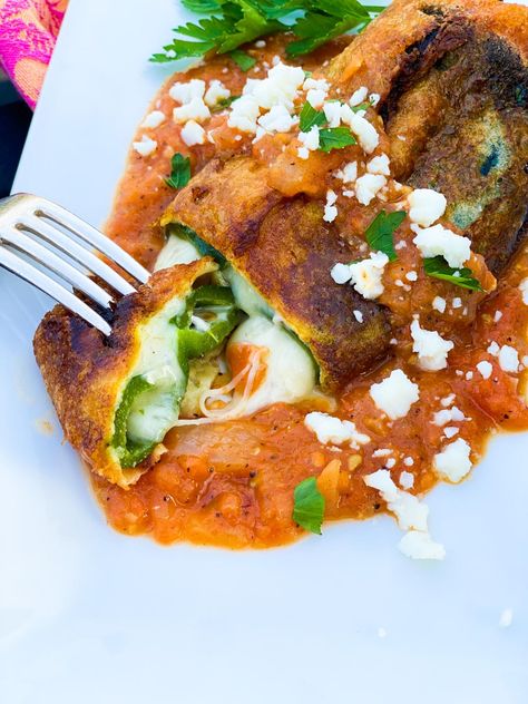 Authentic Chiles Rellenos - DeSocio in the Kitchen Chili Relleno Sauce Recipe Authentic, Sauce For Chili Rellenos, Chili Relleno Recipe Authentic, Chilie Rellenos, Chile Relleno Sauce, Easy Chile Relleno Recipe, Chiles Rellenos Recipe, Stuffed Chili Relleno Recipe, Easy Chile