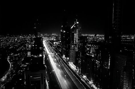 Dark Thumbnail Aesthetic, Mac Wallpaper Aesthetic Dark, Widgets Aesthetic Long, Black Aesthetic Widget, Black Widget Aesthetic, Black And White Wallpaper Iphone, Dark Landscape, Black And White City, Black Background Wallpaper