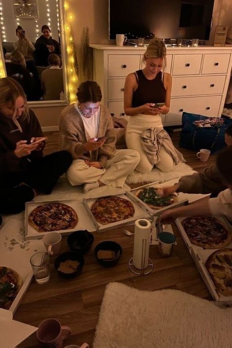 Food Night Aesthetic, Sleepover Food, 19th Birthday, Night Aesthetic, Girls Night, Birthday