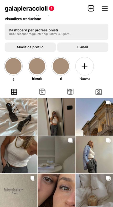 Mostro il mio profilo Instagram con un feed omogeneo e sui toni del beige per creare ispirazione per le foto alle persone Beige Aesthetic Instagram Feed, Beige Feed Instagram, Aesthetic Feed Instagram, Adriana Lima Husband, Ig Feed Ideas, Aesthetic Feed, Ig Feed, Insta Feed, Instagram Feed Ideas