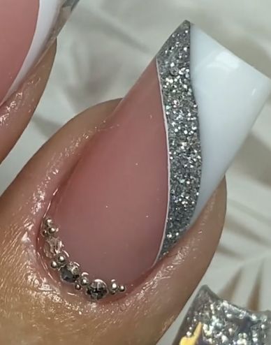 Sparkly Nails French Tips, White Tip Acrylic Nails, Glitter French Nails, Wedding Acrylic Nails, Stilleto Nails Designs, Long Nail Art, Acrylic Toe Nails, Fingernail Designs, Glittery Nails