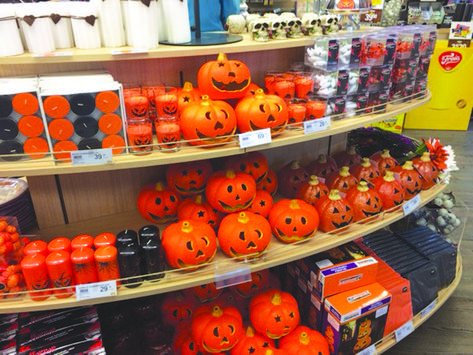 Photo: Heidi Håvan Grosch From Nille, a dollar store type of chain in Norway, a display of Halloween decorations. At the local Europris store (Kmart-type store on a smaller scale) in Levanger, Halloween items (not at all Norwegian) and Christmas in October (also not traditionally Norwegian ... Christmas things should come out in December!) were spotted together in early October. What is the country coming to? Christmas In October, Norwegian Christmas, Dont Drink And Drive, Christmas Things, Halloween Items, Trick Or Treating, Hallows Eve, Holidays Halloween, Halloween Makeup