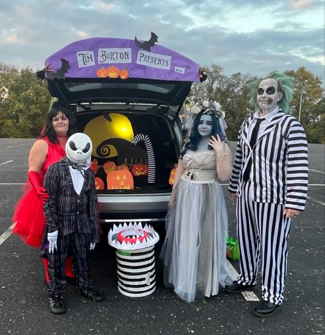 Trunk Or Treat, Family Costumes, Family Halloween Costumes, Costumes Halloween, Tim Burton, Trunk, Monster Trucks, Halloween Costumes, Halloween