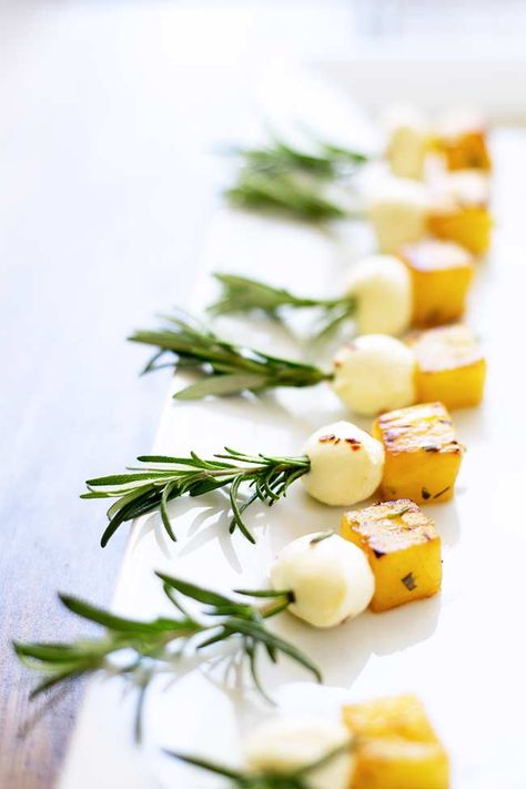 Rosemary Pineapple Mozzarella Bites | Sprinkles and Sprouts Birthday Platter, Mozzarella Skewers, Mozzarella Bites, Food Skewers, One Bite Appetizers, Cocktail Food, Skewer Appetizers, Pineapple Birthday, Small Appetizers