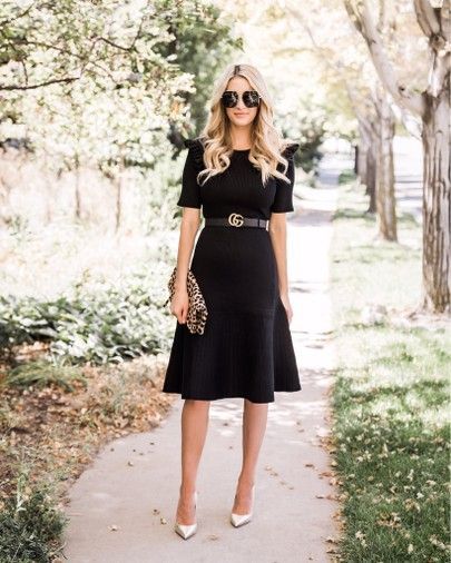 facf9f743b083008a894eee7baa16469desc46717398ri Little Black Dress Outfit, Black Dress Style, Black Dresses Classy, Simple Black Dress, Chique Outfits, Black Dress Outfits, Black Dress Formal, Outfit Trends, Dresses Elegant