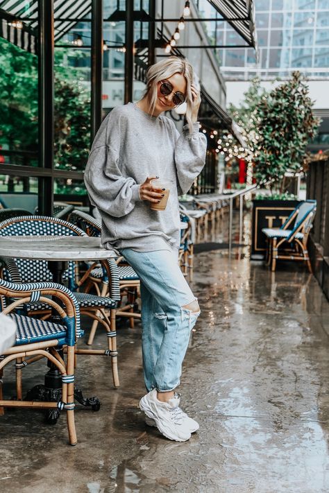 Current Obsession: Dad Sneakers Chunky Sneaker Work Outfit, Chunky White Sneakers Outfit Fall, White Sneakers Professional Outfit, Outfits With Dad Shoes, Bulky White Sneakers Outfit, Snikers Outfit Sneakers, Grandpa Sneakers Outfit, Chunky Nike Sneakers Outfit, Chunky White Sneakers Outfit Winter