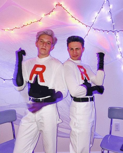 Costume Ideas Men, Gay Halloween Costumes, Gay Costume, Couple Cosplay, Hot Costume, Duo Halloween Costumes, Couples Halloween Outfits, Fantasy Couples, Halloween Men