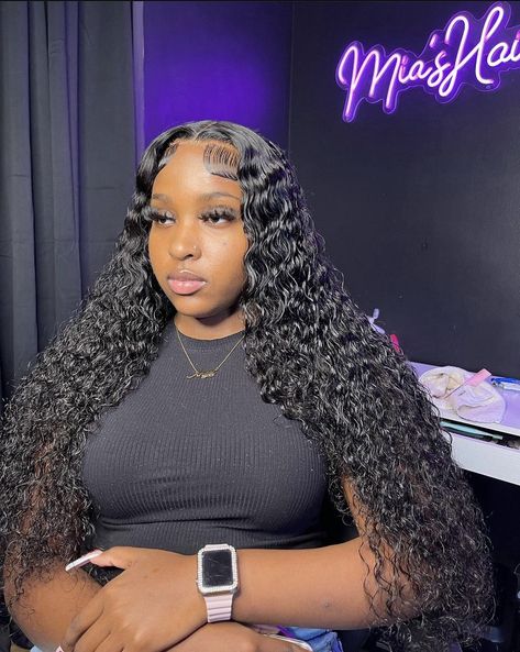 Curly Buss Down Middle Part, Wet And Wavy Lace Front Wig Middle Part, Curly Wig Install Styles, Middle Part Deep Wave Wig, Middle Part Curly Wig, Curly Wig Middle Part, Frontal Wig Hairstyles, Curly Weave Hairstyles, Black Ponytail Hairstyles