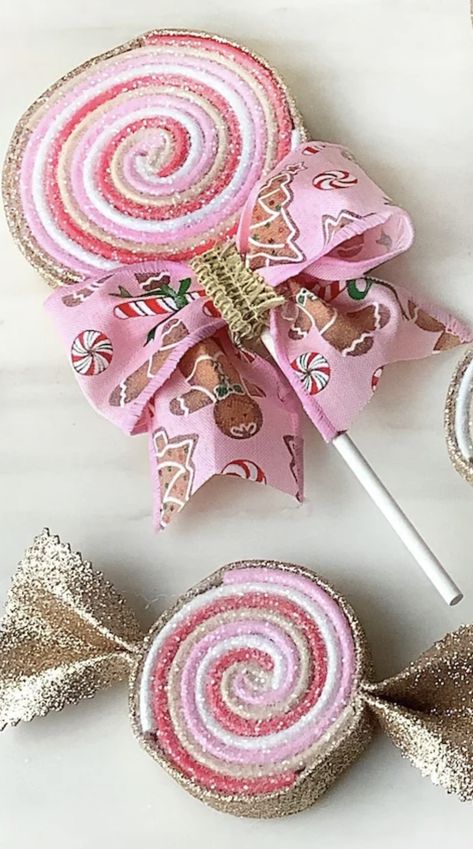 Candy Decorations Diy, Candy Christmas Tree, Gingerbread Crafts, Gingerbread Christmas Decor, Shabby Christmas, Candy Land Christmas Decorations, Candy Land Christmas Tree, Christmas Tree Decorations Diy, Candy Decorations