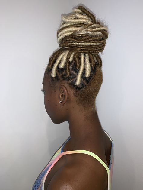 Undercut with locs Undercut With Locs, Modern Haircuts, Vintage Hair Accessories, Cute Hair, Undercut, Vintage Hairstyles, Bridal Hair Accessories, Locs, Cute Hairstyles