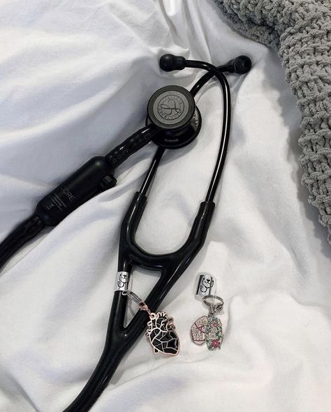 Nurse Dark Aesthetic, Mcat Vision Board, Beautiful Doctor Women, Cardiac Nurse Aesthetic, Littmann Stethoscope Aesthetic, Female Surgeon Aesthetic, Stethoscope Aesthetic, Black Doctor, Nursing Goals