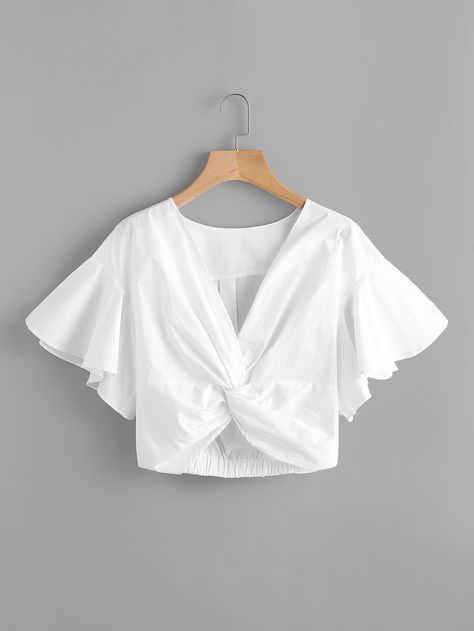 Shop V-neckline Twist Knot Front Crop Top online. SheIn offers V-neckline Twist Knot Front Crop Top & more to fit your fashionable needs. Casual White Shirt, Twist Front Crop Top, Crop Tops Online, Live Selling, Denim Crop Top, Front Crop Top, Fashion Tops Blouse, Creation Couture, Twist Knot