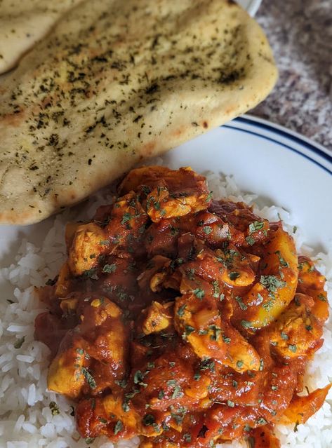 Chicken Balti Curry - Pinch Of Nom Chicken Balti, Campfire Stew, Reheat Chicken, Indian Curries, Pinch Of Nom, Calorie Control, Dairy Free Diet, Recipe Chicken, Cook Off