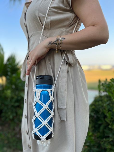 %100 handmade macrame thermos - water bottle holder Thermos Water Bottle, Water Bottle Holder, Water Bottle Holders, Handmade Macrame, Bottle Holder, Bottle Holders, Summer 2024, Art Works, Macrame