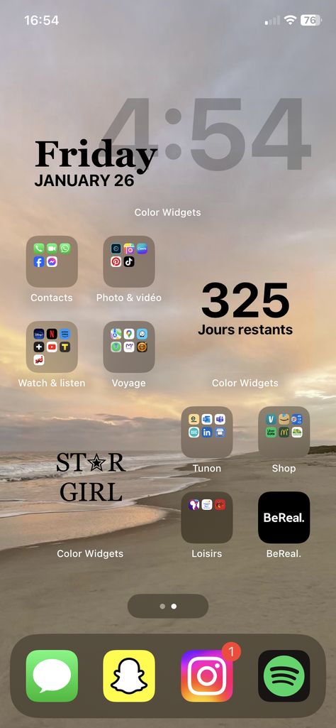 Iphone Organisation, Homescreen Apps Organization, Cute Phone Organization Ideas, Phone Organization Ideas Iphone, Home Page Design Iphone, Iphone Background Inspo Widgets, Iphone Esthetics, Rangement Iphone Application, Iphone Wallpaper Organization