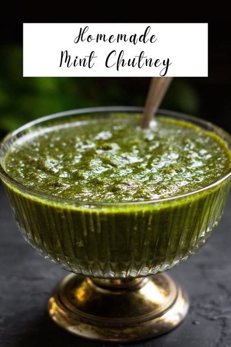 Mint Chutney Indian, Mint Chutney Recipe, Pudina Chutney, Deli Ideas, India Recipes, East Indian Food, Indian Sauces, Mint Chutney, Indian Table