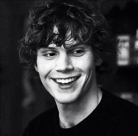 Mr. Evan Peters Evan Peters Ahs, Evan Peter, Evan Peters American Horror Story, Tate And Violet, Matt Healy, Tyler Blackburn, Tate Langdon, Daniel Gillies, Jamie Campbell