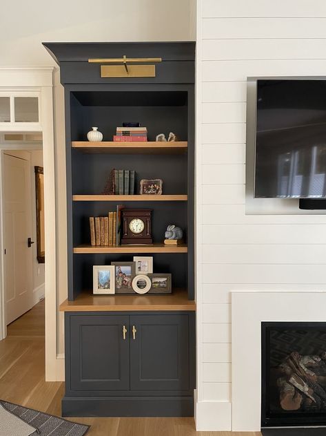 Dark Built In Bookshelves, Living Room Bookshelf Decor, Shelves Around Fireplace, Bookshelves Around Fireplace, Builtin Bookshelves, Bookshelves Living Room, Kitchen Bookshelf, Built In Bookshelves, Built In Around Fireplace