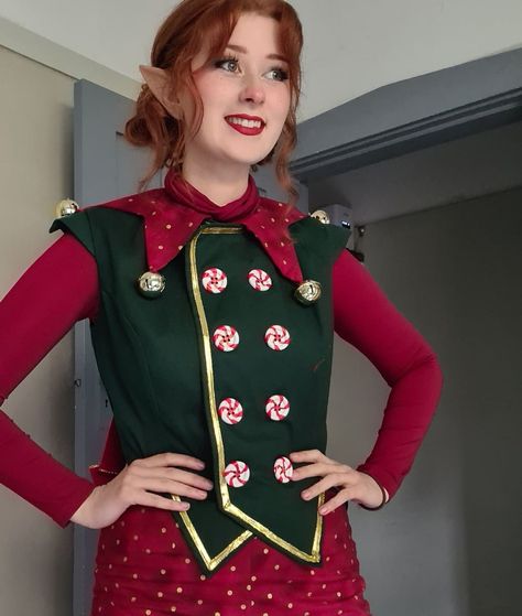 Elf Costume Santa, Christmas Elves Costumes, Christmas Elf Cosplay, Diy Christmas Elf Costume, Elf Costume Women Christmas, Christmas Elf Costume Diy, Diy Elf Costume, Fantasia Diy, Elf Costume Christmas