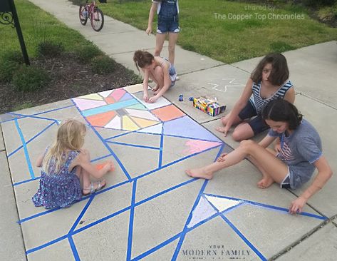 This is perfect for many kids to participate in at the same time! It will keep them busy and having fun. It's the perfect game to play while their friends are arriving. Girl Scout Ideas Activities, Scout Ideas Activities, Oh Twodles Birthday, Sidewalk Chalk Ideas, Recess Activities, Sidewalk Chalk Paint, Fun Chalk Art, Homemade Spaghetti Sauce Recipe, Crafts Slime